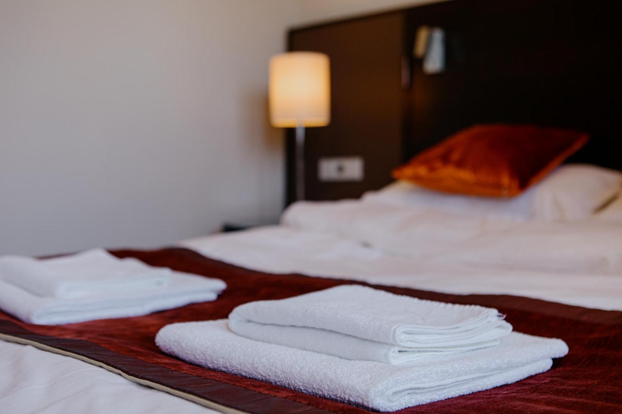 Excelsior Inn Τούρντα Εξωτερικό φωτογραφία
