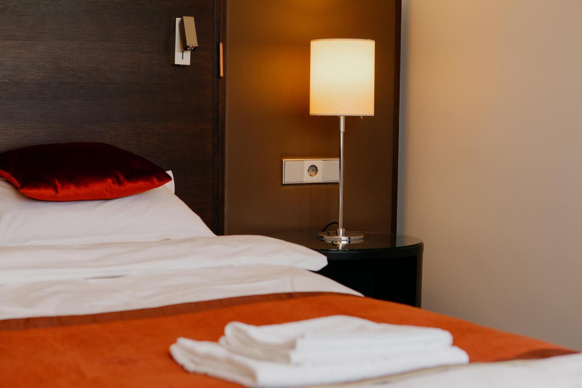 Excelsior Inn Τούρντα Εξωτερικό φωτογραφία