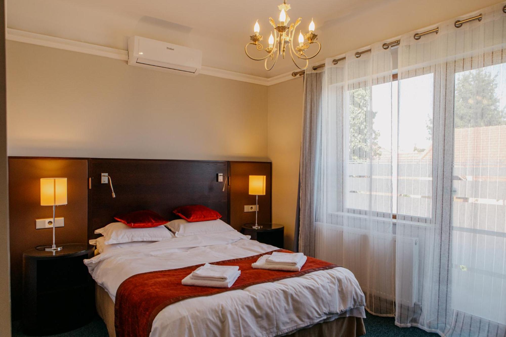 Excelsior Inn Τούρντα Εξωτερικό φωτογραφία