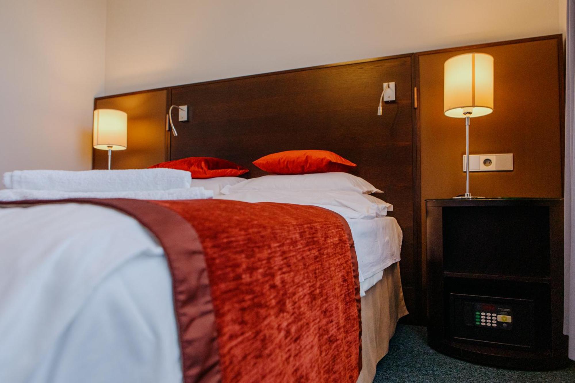 Excelsior Inn Τούρντα Εξωτερικό φωτογραφία