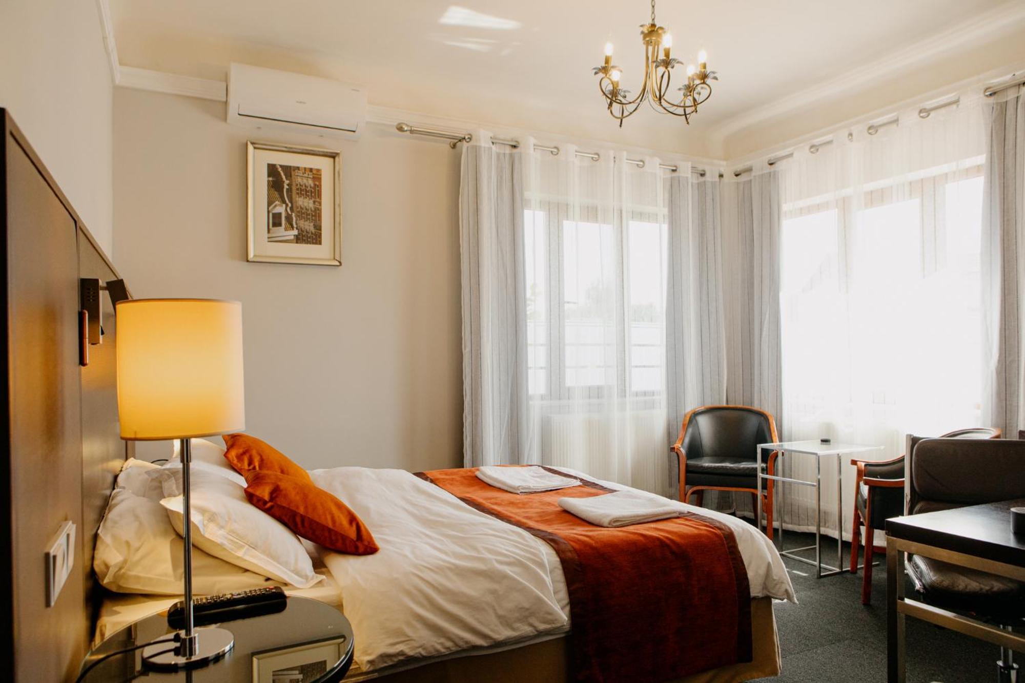 Excelsior Inn Τούρντα Εξωτερικό φωτογραφία