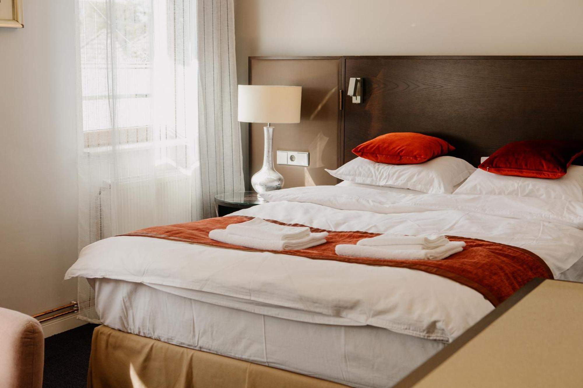 Excelsior Inn Τούρντα Εξωτερικό φωτογραφία